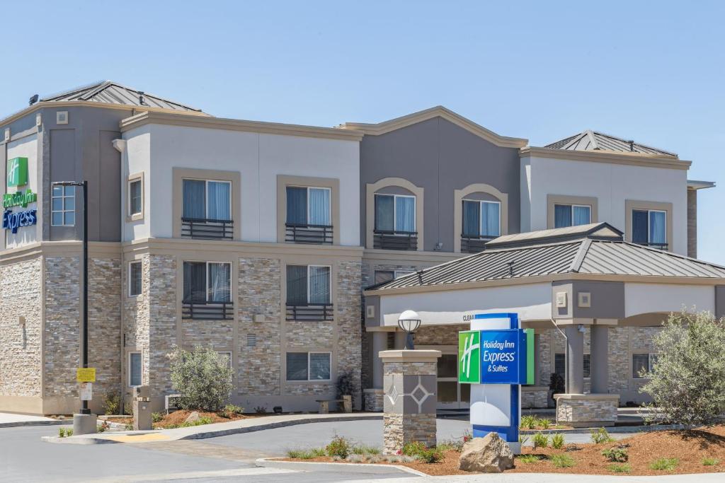 Holiday Inn Express Hotel & Suites San Jose-Morgan Hill an IHG Hotel Main image 1