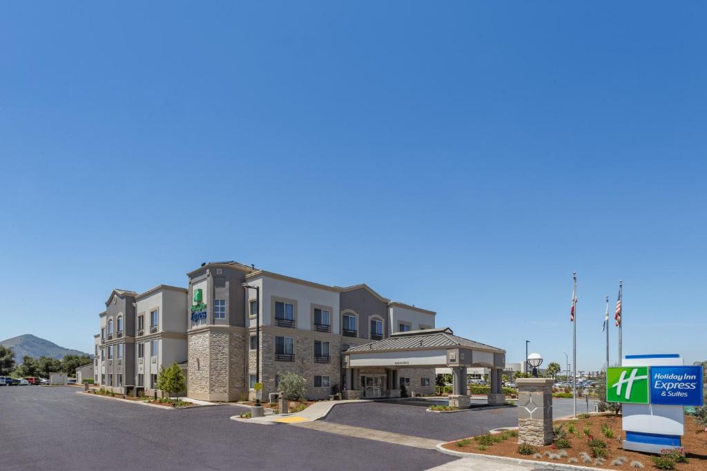 Holiday Inn Express Hotel & Suites San Jose-Morgan Hill an IHG Hotel Main image 2